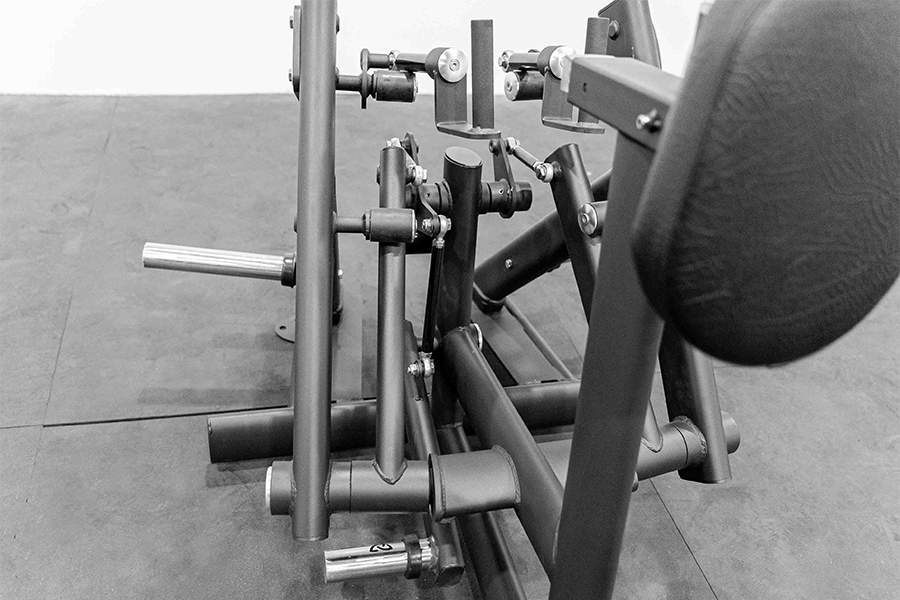 Slasher Plate Loaded Self Spotting Mid Row Machine