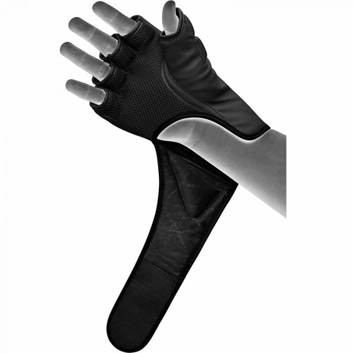KARA MMA Grappling Gloves F6